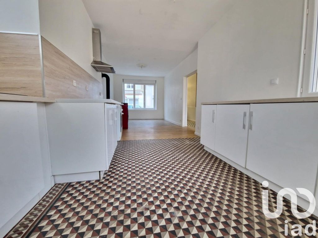 Achat maison à vendre 3 chambres 98 m² - Tuffé-Val-de-la-Chéronne