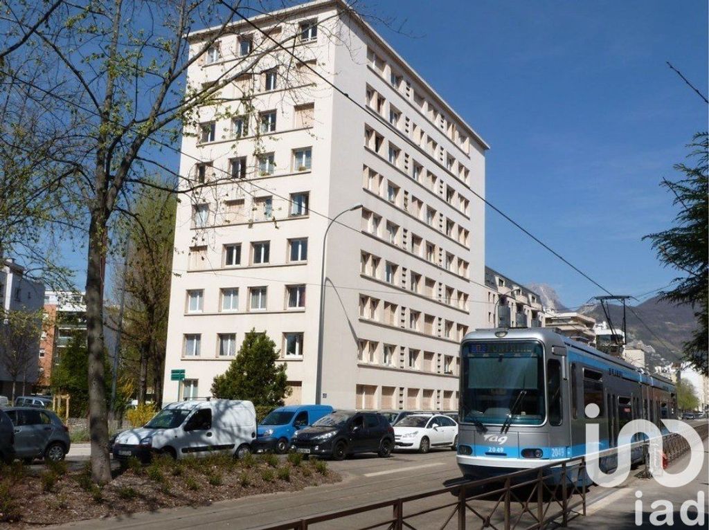 Achat appartement à vendre 4 pièces 68 m² - Grenoble