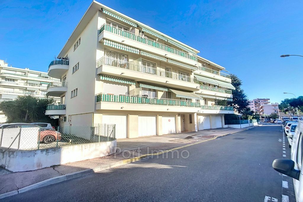 Achat appartement à vendre 2 pièces 45 m² - Cagnes-sur-Mer