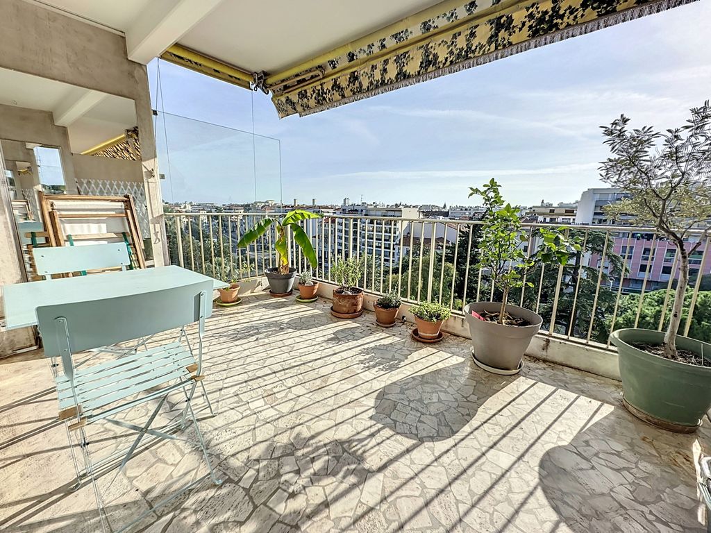 Achat appartement à vendre 3 pièces 82 m² - Cannes