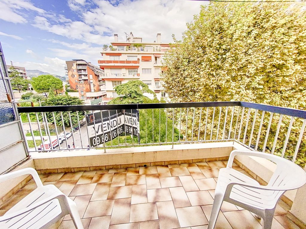 Achat appartement à vendre 3 pièces 63 m² - Nice