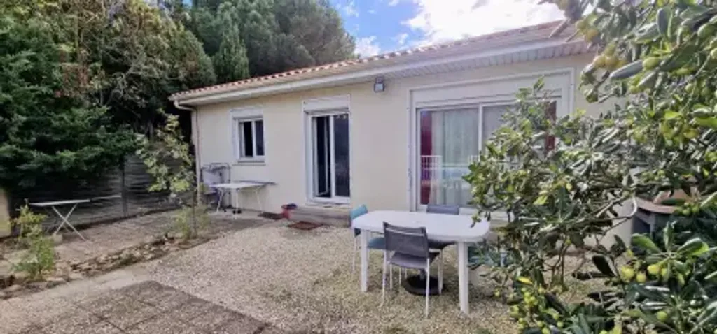 Achat maison à vendre 3 chambres 70 m² - Sauvian