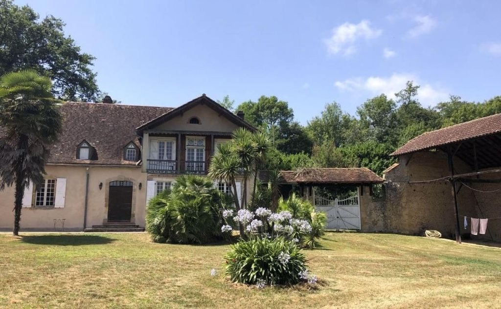 Achat maison à vendre 3 chambres 225 m² - Lembeye