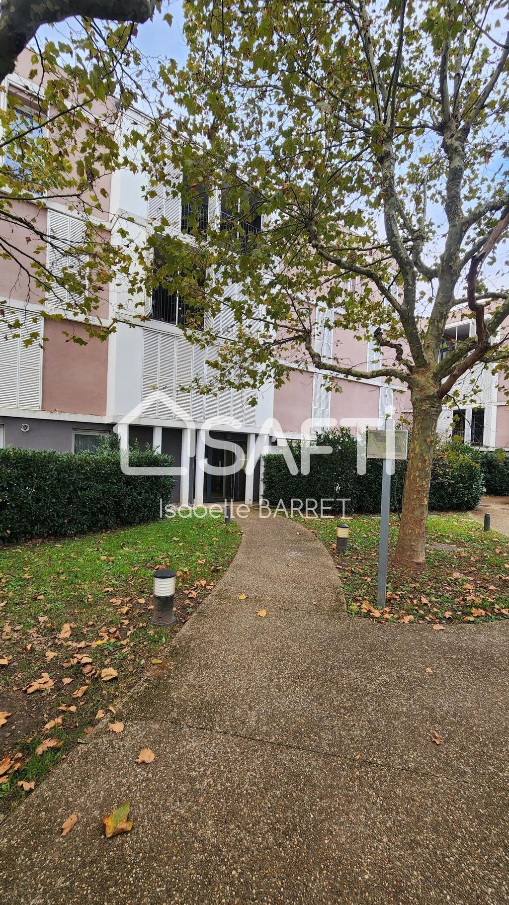 Achat appartement à vendre 2 pièces 49 m² - Meyzieu