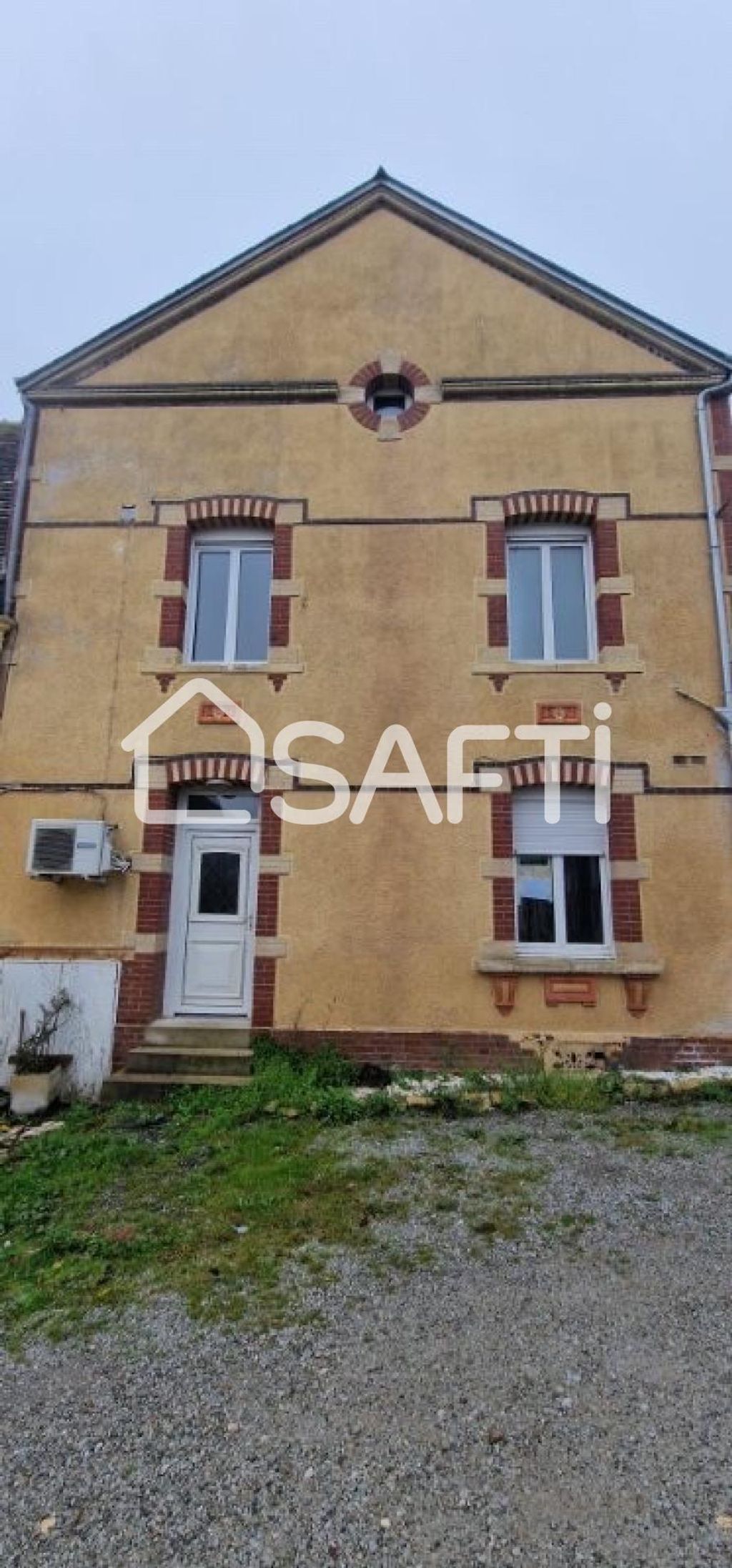 Achat maison à vendre 5 chambres 135 m² - Nonant-le-Pin