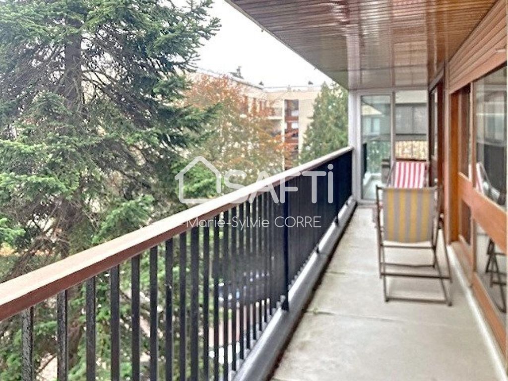 Achat appartement à vendre 5 pièces 104 m² - Le Chesnay