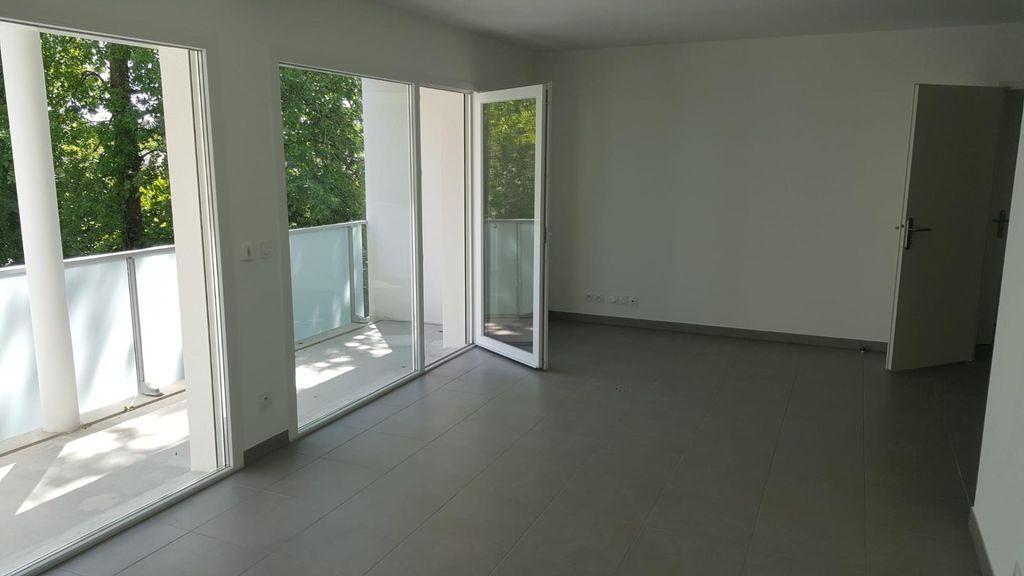 Achat appartement à vendre 4 pièces 87 m² - Pessac