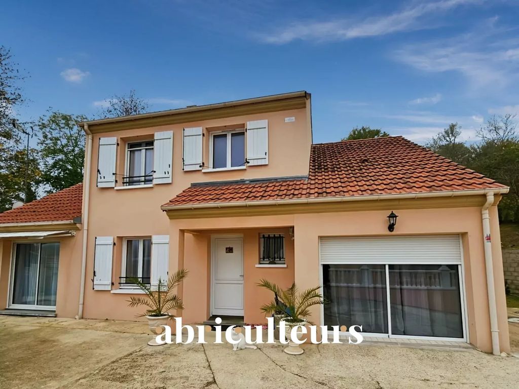 Achat maison à vendre 5 chambres 136 m² - Sainte-Colombe