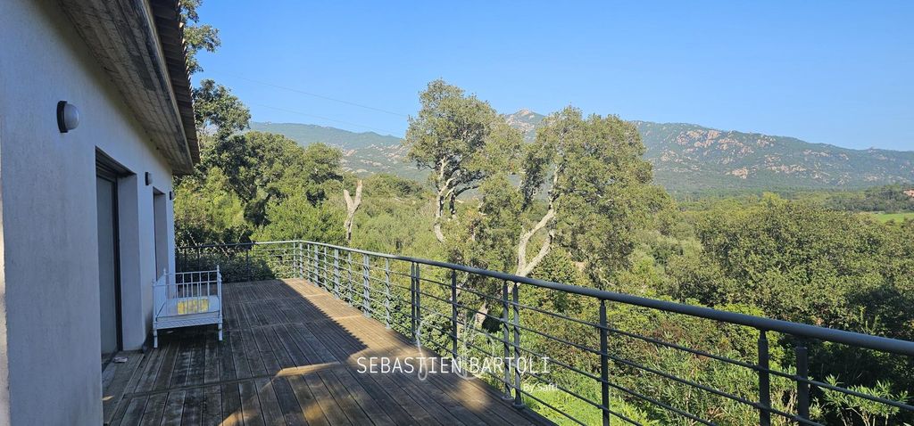 Achat maison à vendre 2 chambres 97 m² - Porto-Vecchio