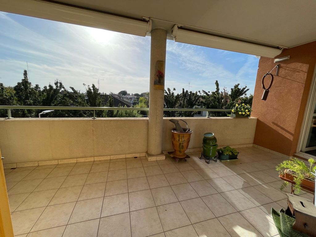 Achat appartement à vendre 4 pièces 88 m² - Nîmes