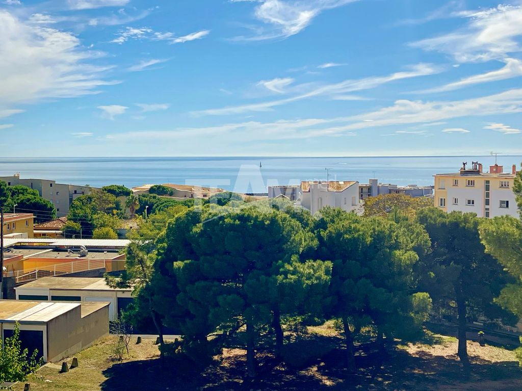 Achat appartement à vendre 3 pièces 54 m² - Sète