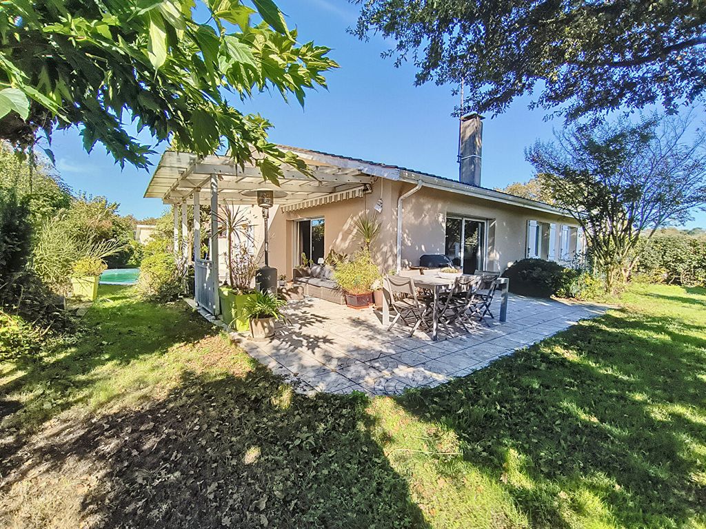 Achat maison à vendre 4 chambres 134 m² - Pessac