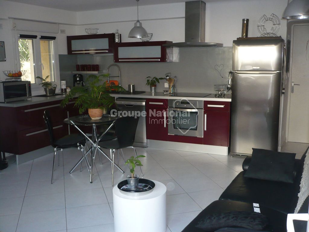 Achat maison à vendre 2 chambres 70 m² - Aramon