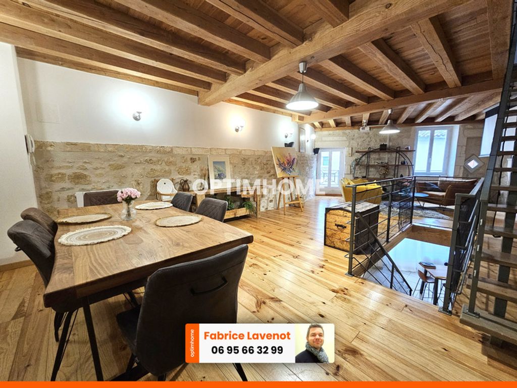 Achat maison à vendre 2 chambres 138 m² - Gond-Pontouvre