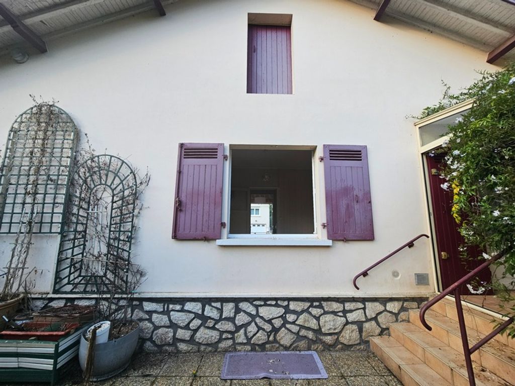 Achat maison à vendre 2 chambres 106 m² - Hagetmau