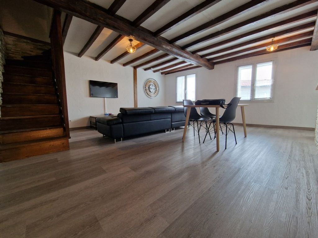 Achat maison à vendre 2 chambres 132 m² - Montrond-les-Bains