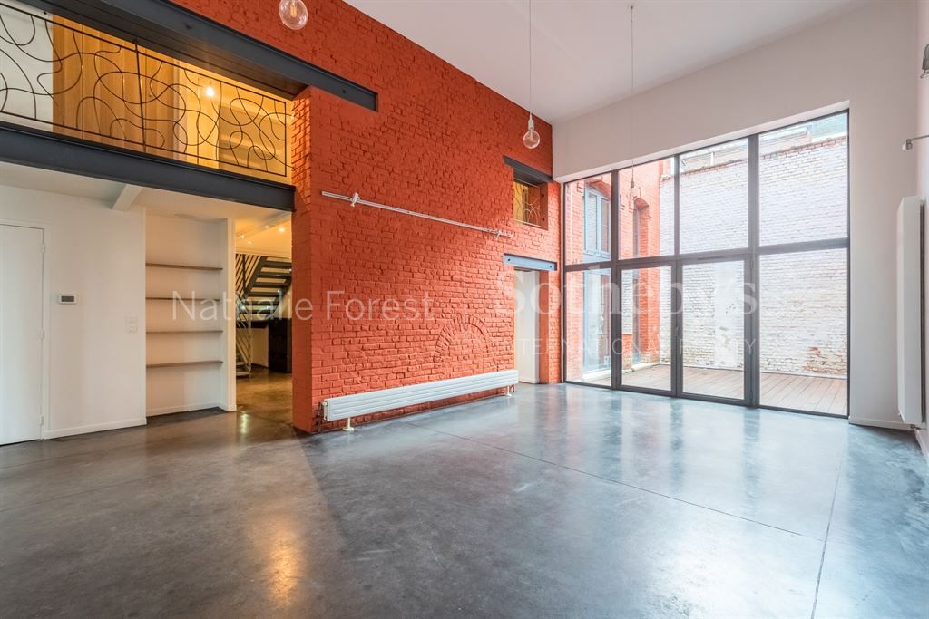 Achat loft à vendre 7 pièces 243 m² - Lille