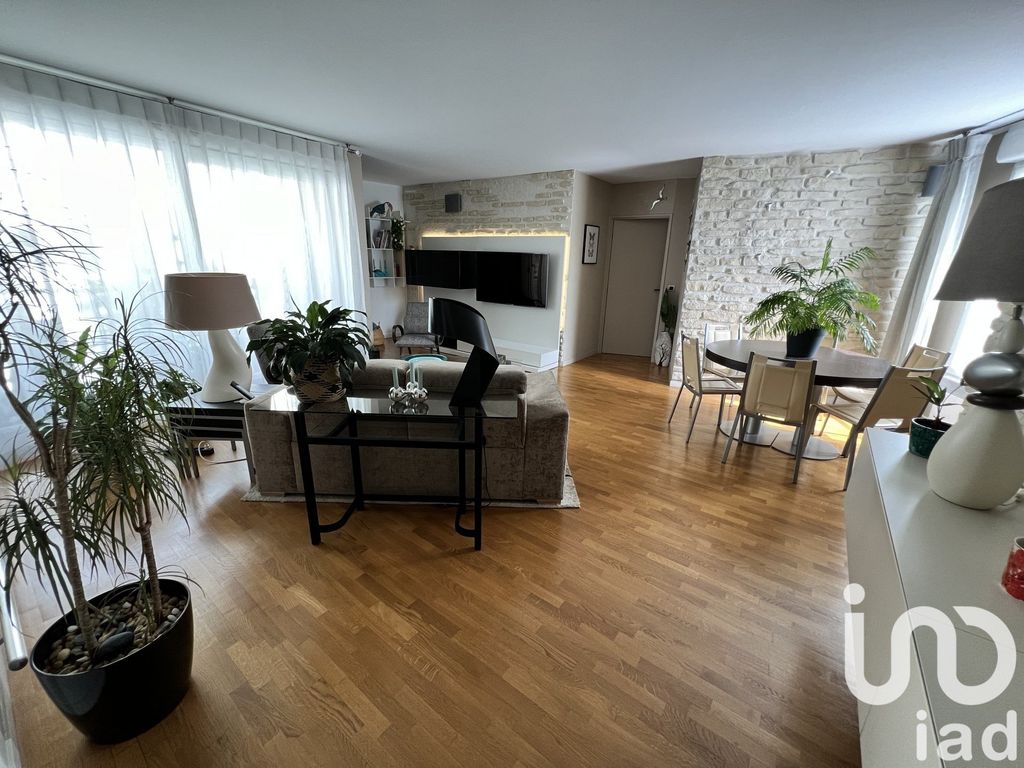 Achat appartement à vendre 3 pièces 83 m² - Suresnes