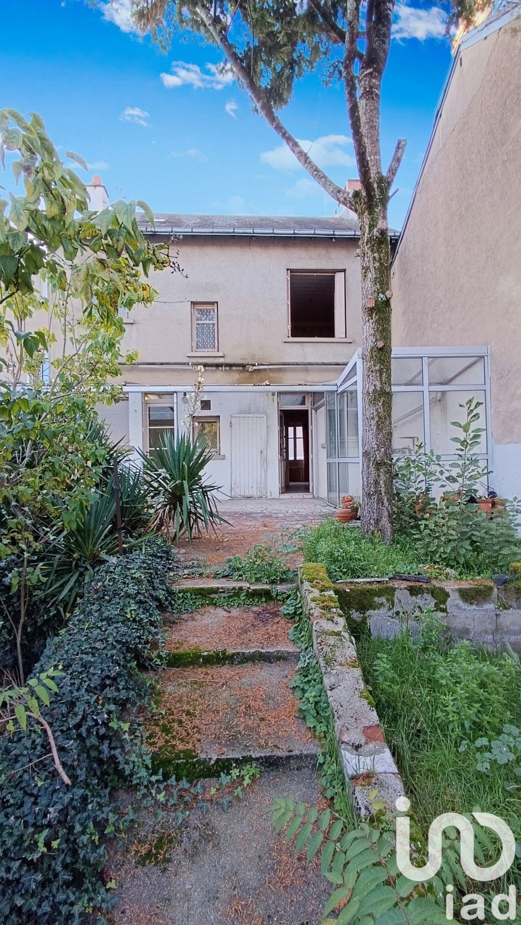 Achat maison à vendre 3 chambres 94 m² - Châteauroux