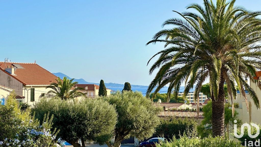 Achat appartement à vendre 3 pièces 81 m² - Bandol