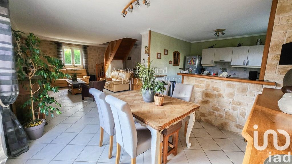 Achat maison à vendre 5 chambres 143 m² - Moissy-Cramayel