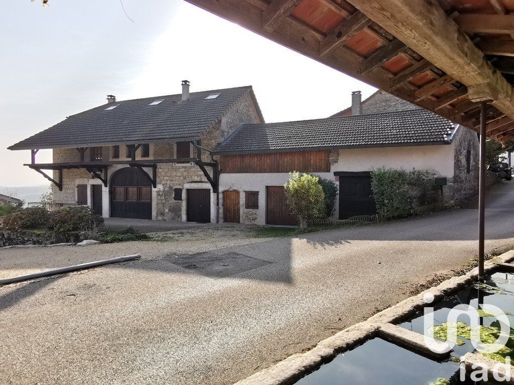 Achat maison à vendre 5 chambres 180 m² - Champagne-en-Valromey