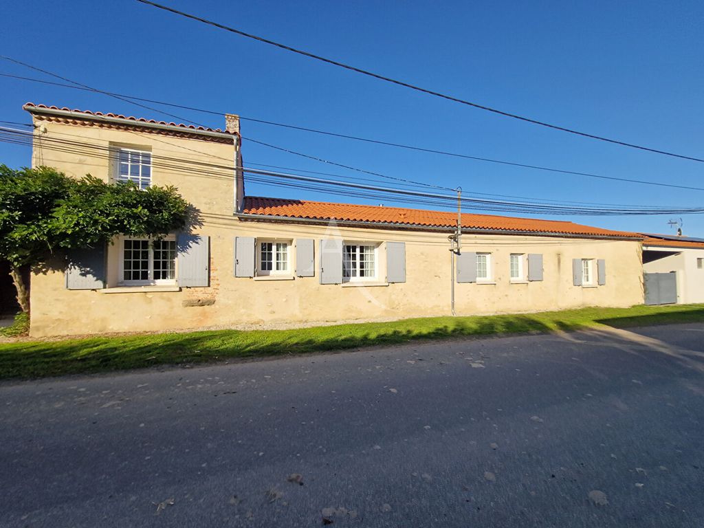 Achat maison à vendre 3 chambres 138 m² - Les Achards