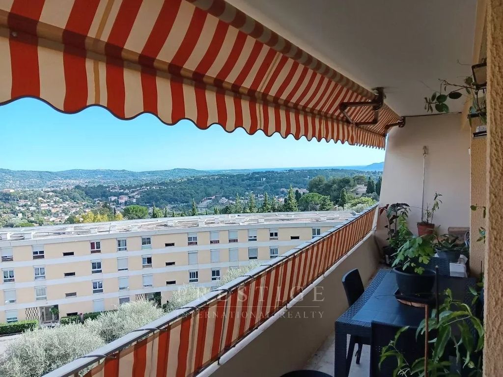 Achat appartement à vendre 4 pièces 76 m² - Grasse