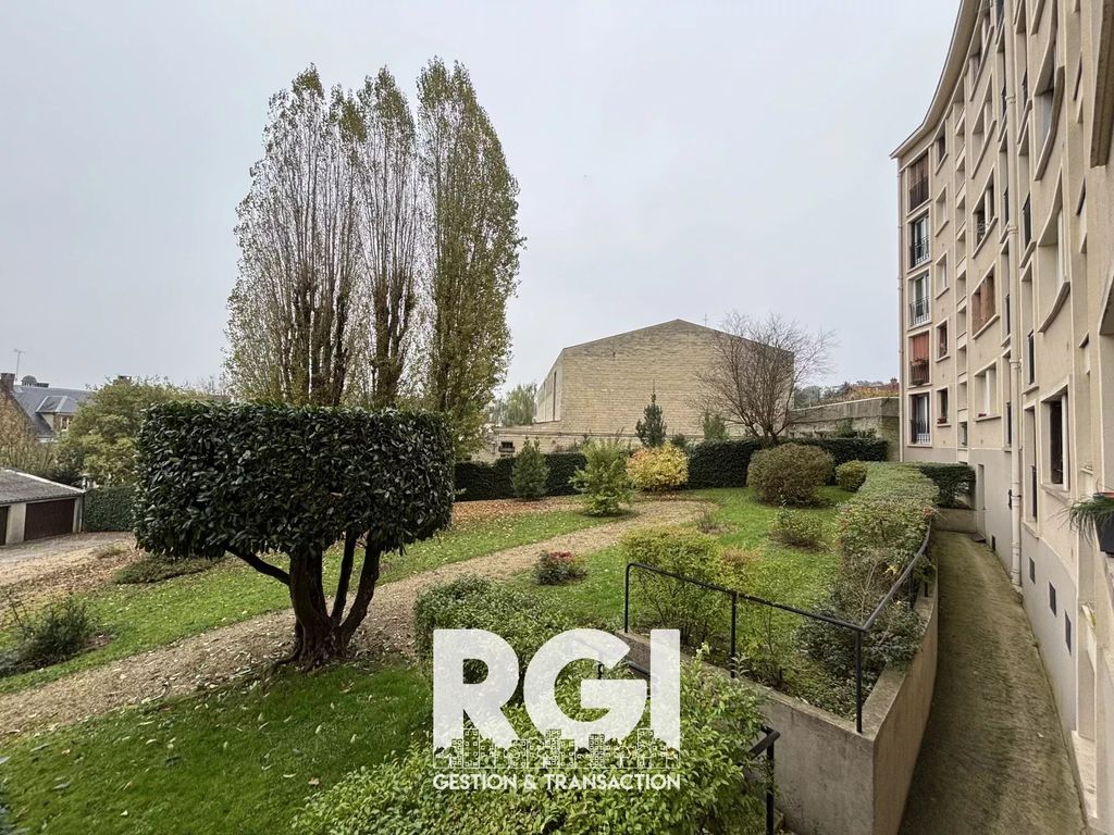 Achat appartement à vendre 3 pièces 62 m² - Saint-Cyr-l'École