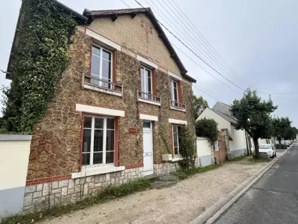 Achat maison à vendre 4 chambres 125 m² - Olivet