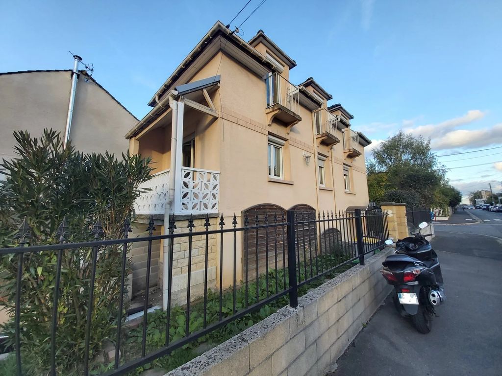 Achat maison à vendre 3 chambres 84 m² - Chelles