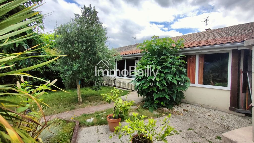 Achat maison à vendre 3 chambres 105 m² - Léognan