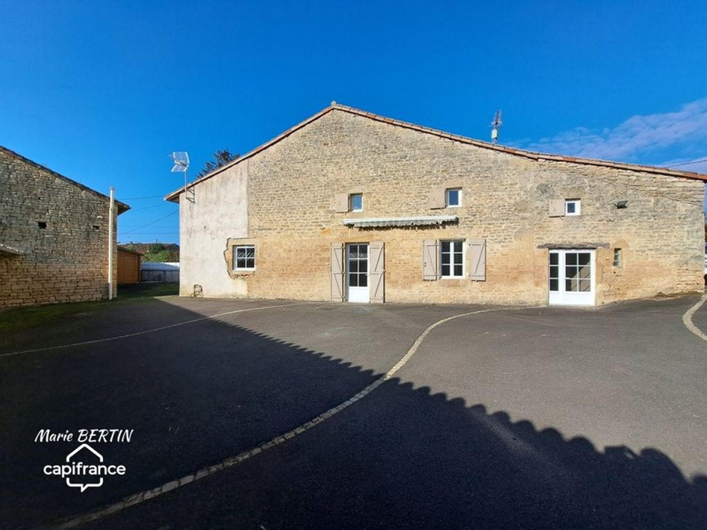 Achat maison à vendre 2 chambres 161 m² - Celles-sur-Belle