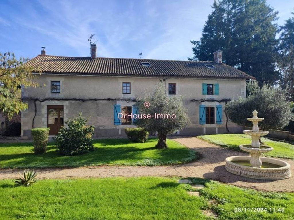 Achat maison à vendre 5 chambres 254 m² - Vaux