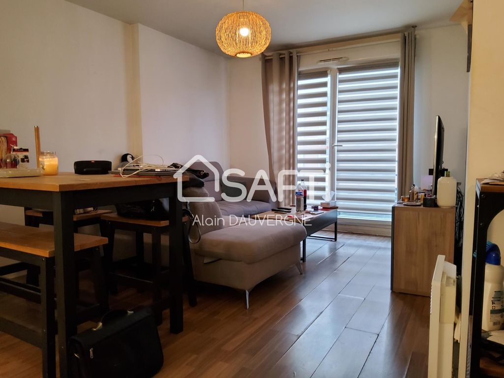 Achat appartement à vendre 3 pièces 53 m² - Saint-Maximin