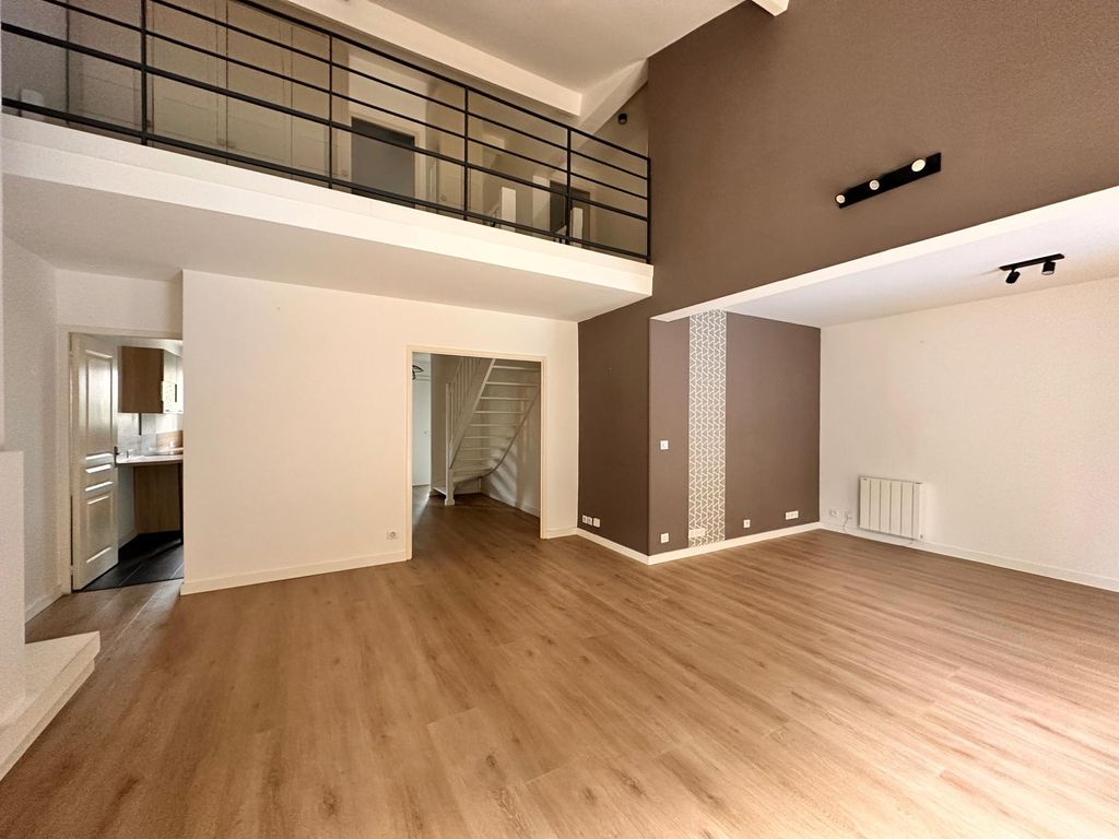 Achat maison à vendre 4 chambres 118 m² - Pessac