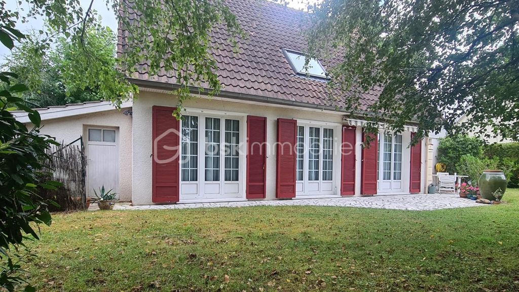 Achat maison à vendre 4 chambres 168 m² - Pontault-Combault