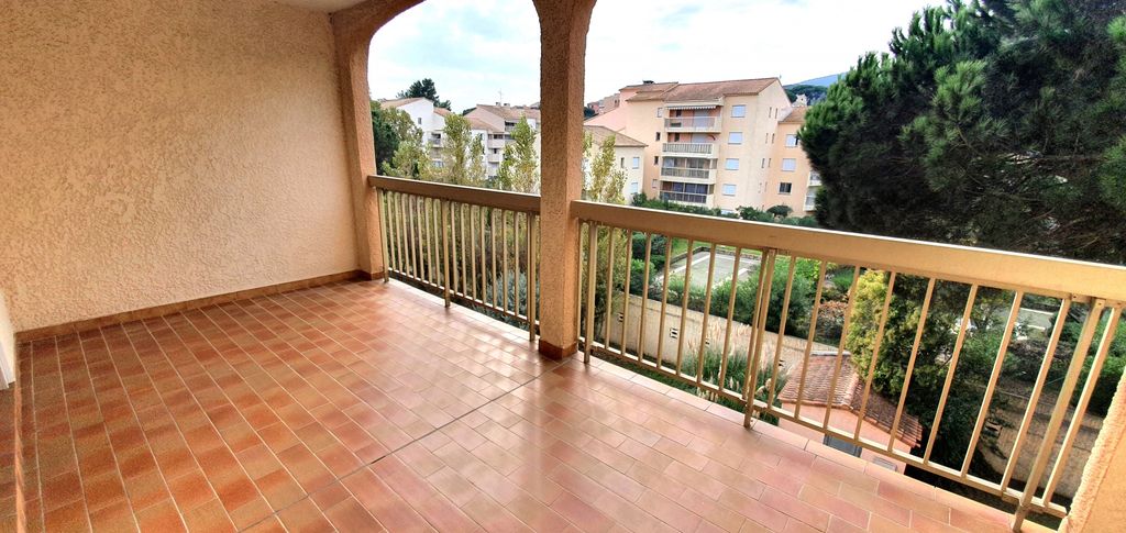 Achat appartement à vendre 2 pièces 40 m² - Sainte-Maxime