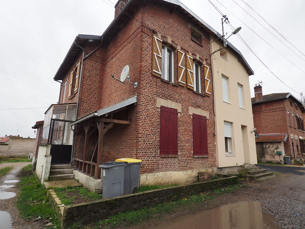 Achat maison à vendre 2 chambres 68 m² - Folembray