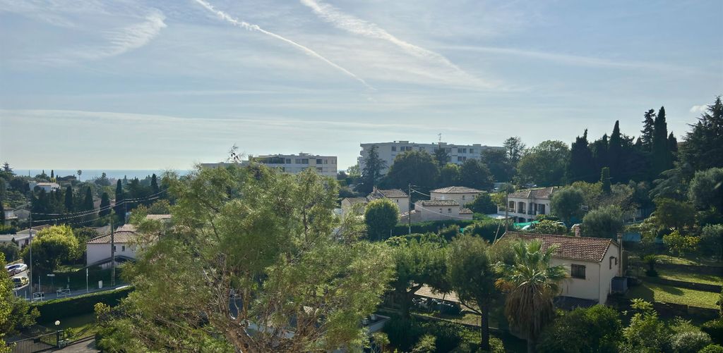 Achat appartement à vendre 2 pièces 45 m² - Antibes