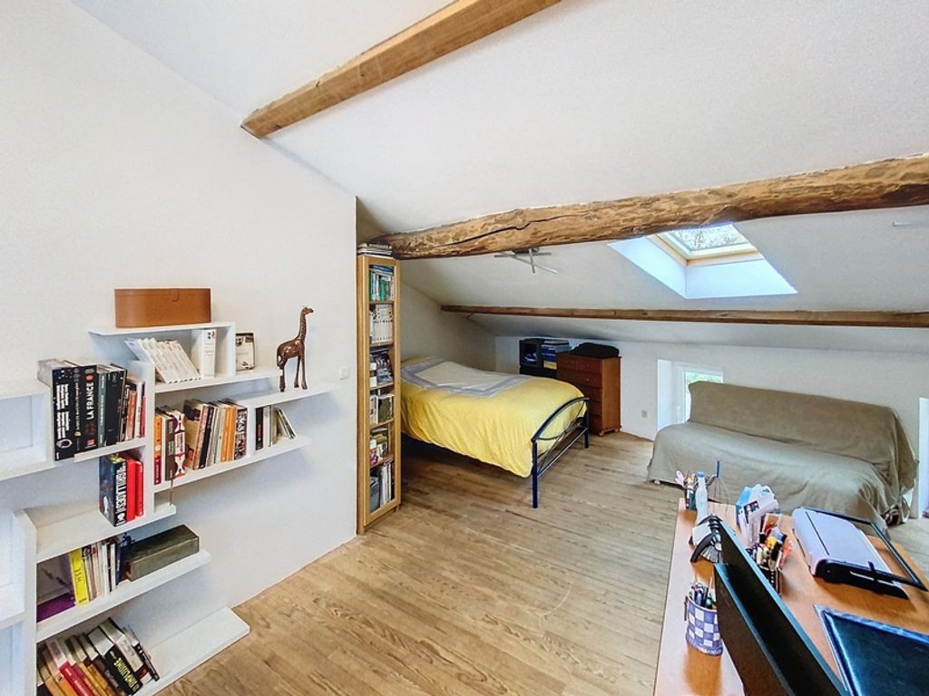 Achat maison à vendre 4 chambres 135 m² - La Verpillière