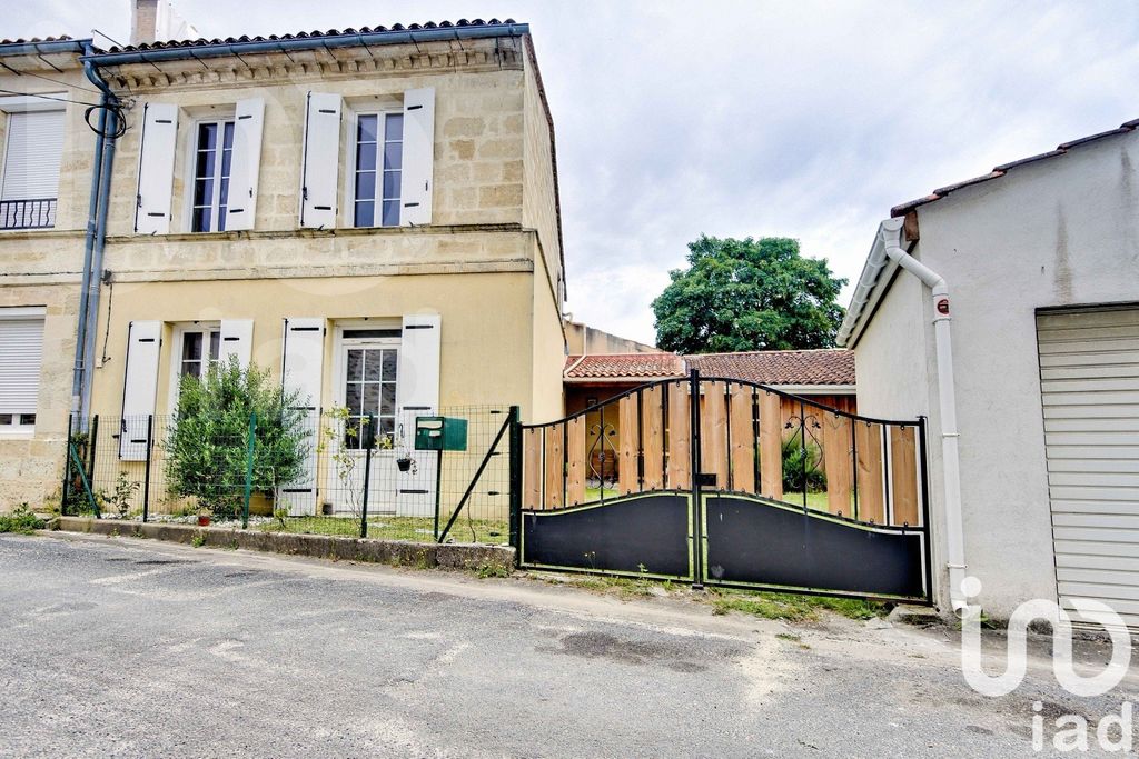 Achat maison à vendre 6 chambres 88 m² - Saint-Julien-Beychevelle