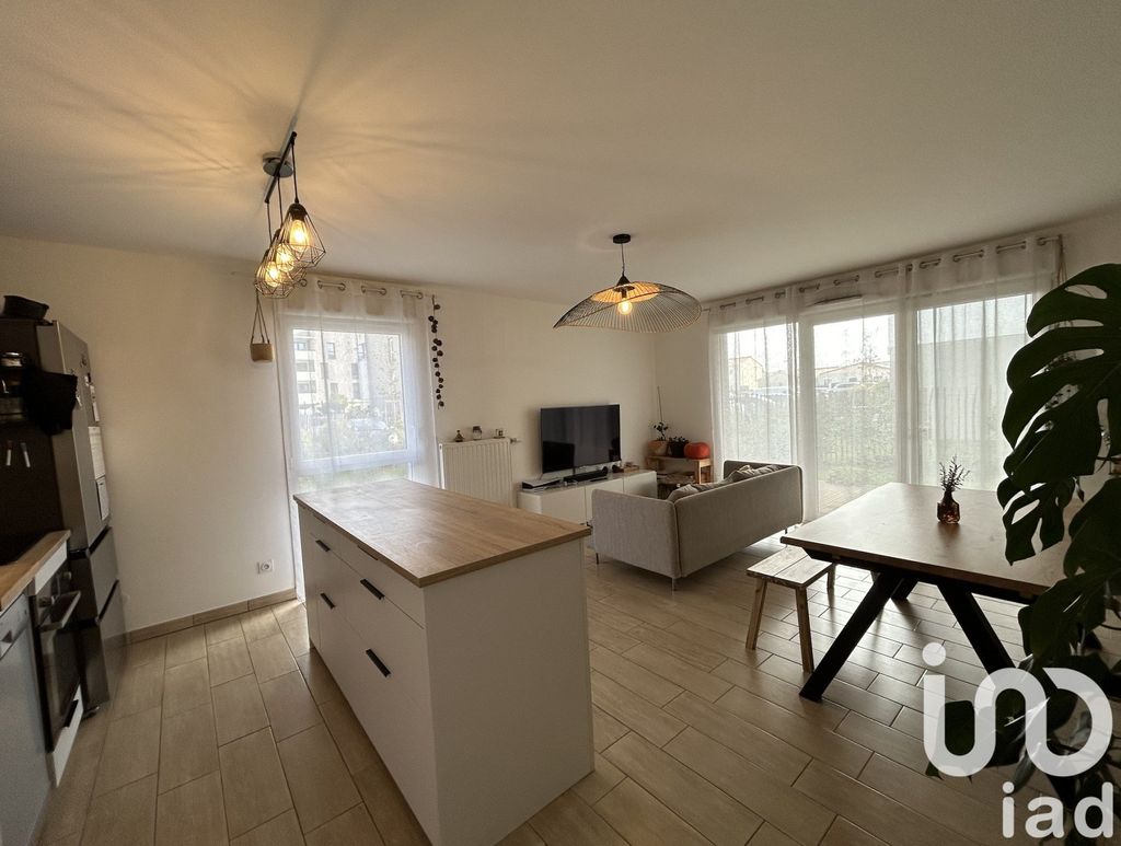 Achat appartement à vendre 3 pièces 63 m² - Villenave-d'Ornon