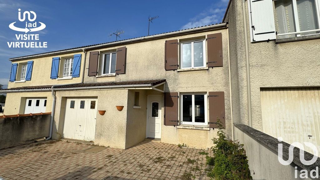 Achat maison à vendre 3 chambres 115 m² - Fontenay-le-Comte