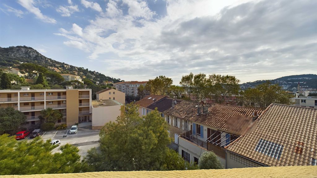 Achat appartement à vendre 3 pièces 57 m² - Hyères