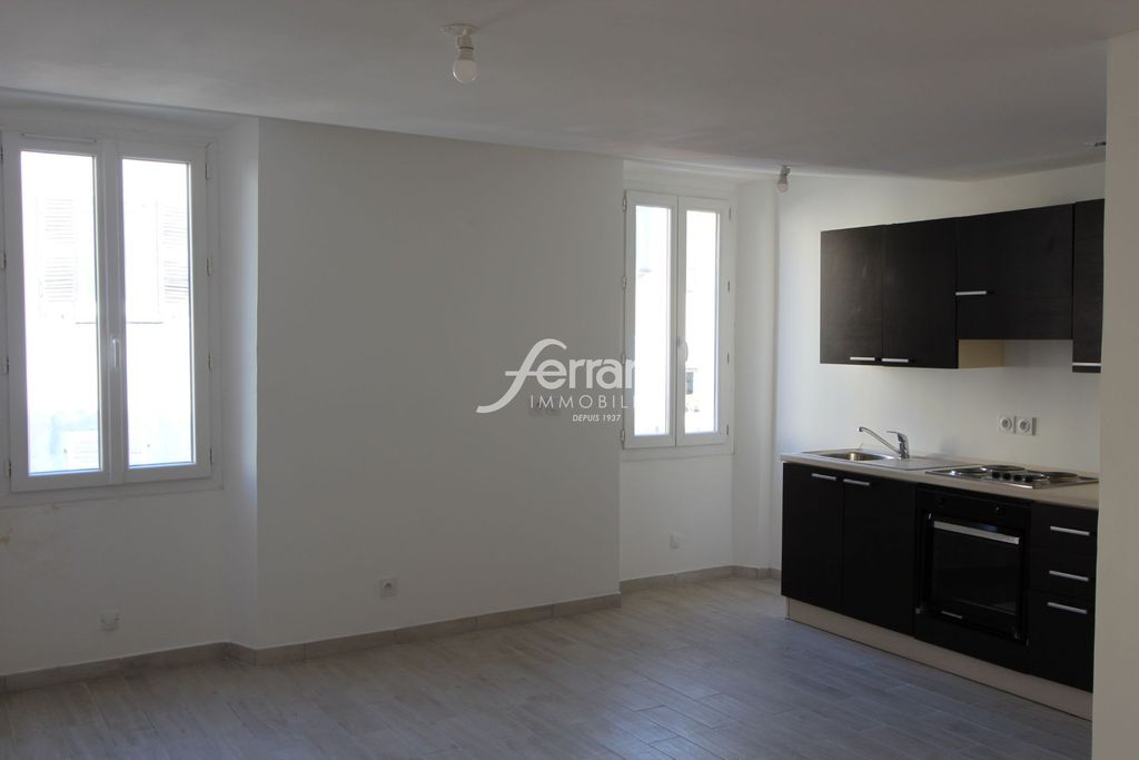 Achat studio à vendre 94 m² - Flayosc