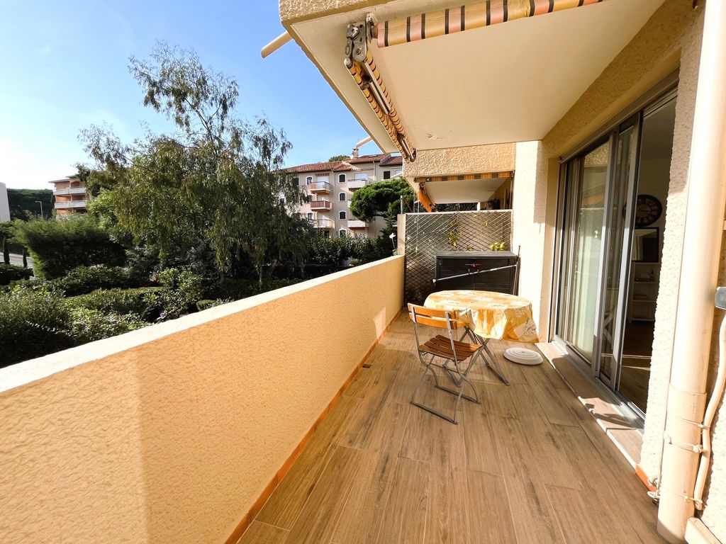 Achat appartement à vendre 2 pièces 26 m² - Cavalaire-sur-Mer