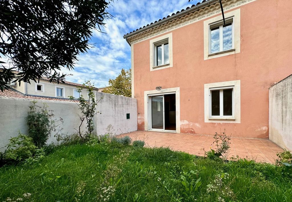 Achat maison à vendre 3 chambres 110 m² - Althen-des-Paluds