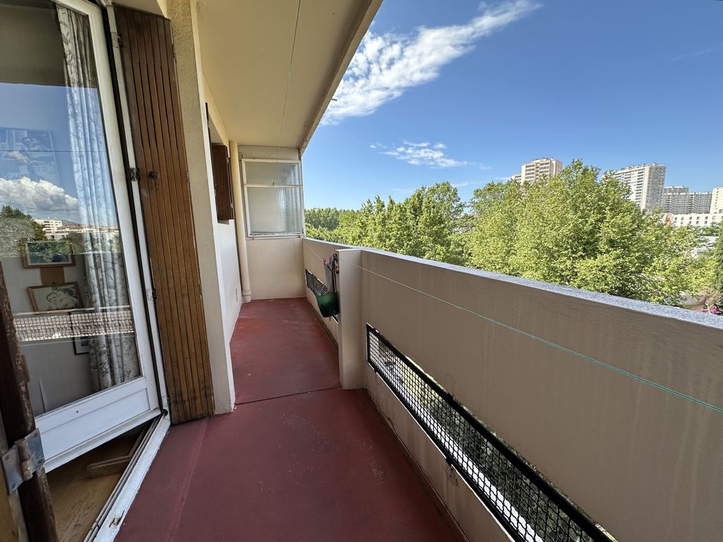 Achat appartement à vendre 4 pièces 97 m² - Toulon