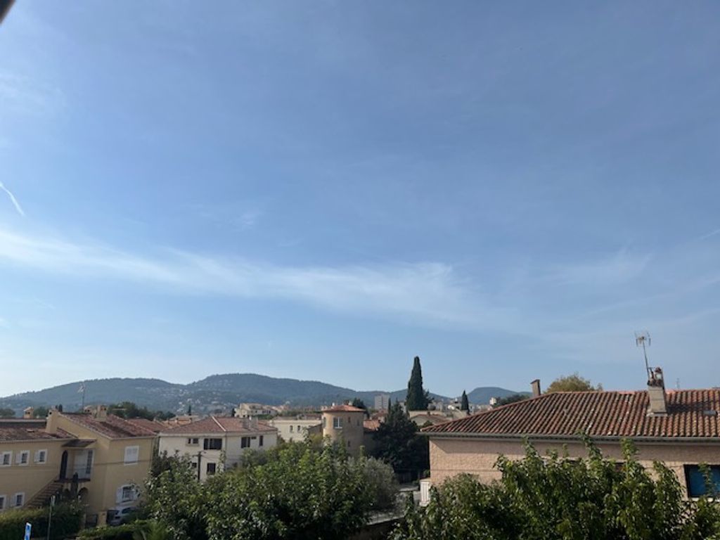 Achat appartement à vendre 3 pièces 58 m² - Hyères